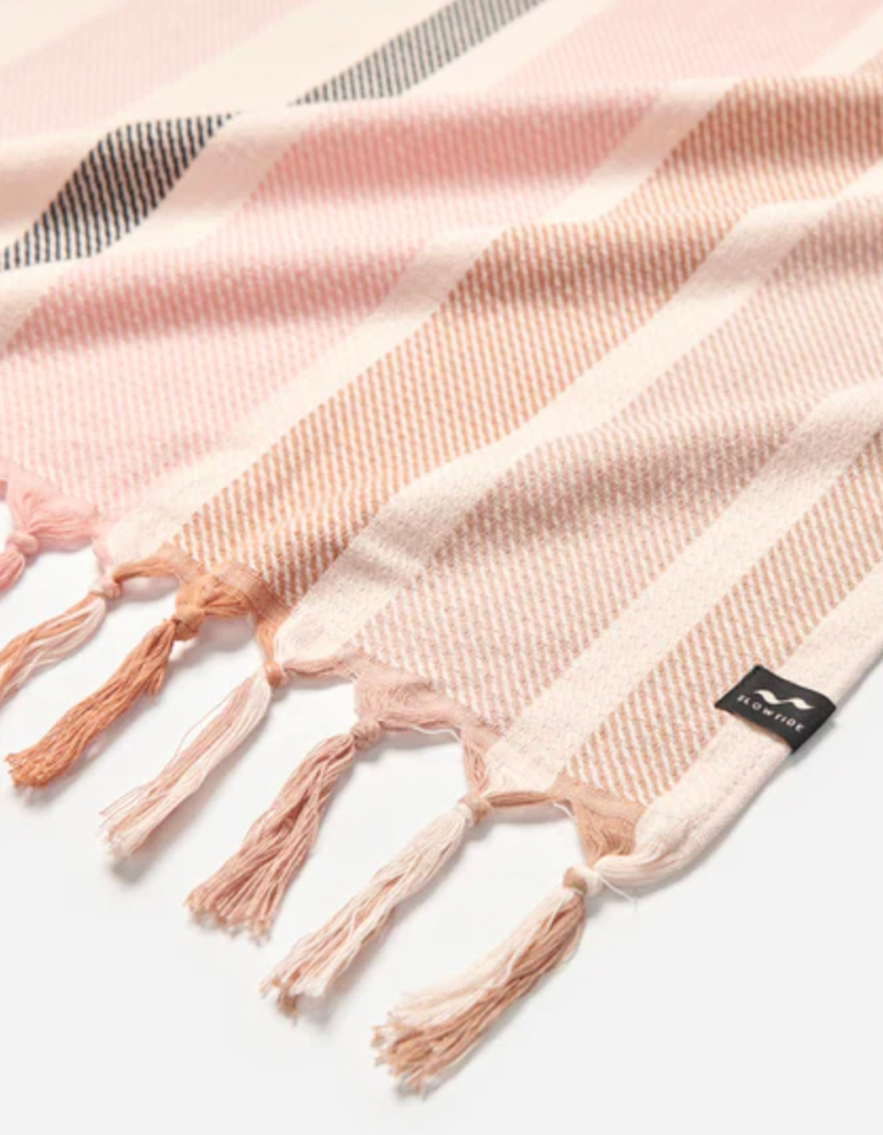 SLOWTIDE Zoey Turkish Towel image number 2