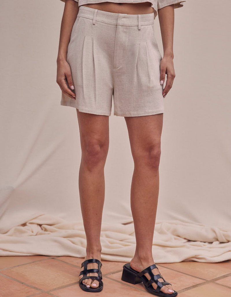 WEST OF MELROSE Womens Linen Shorts image number 1