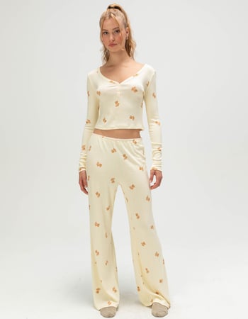 HAPPY CAMP3R Campy Dreams Womens Pajama Top Alternative Image