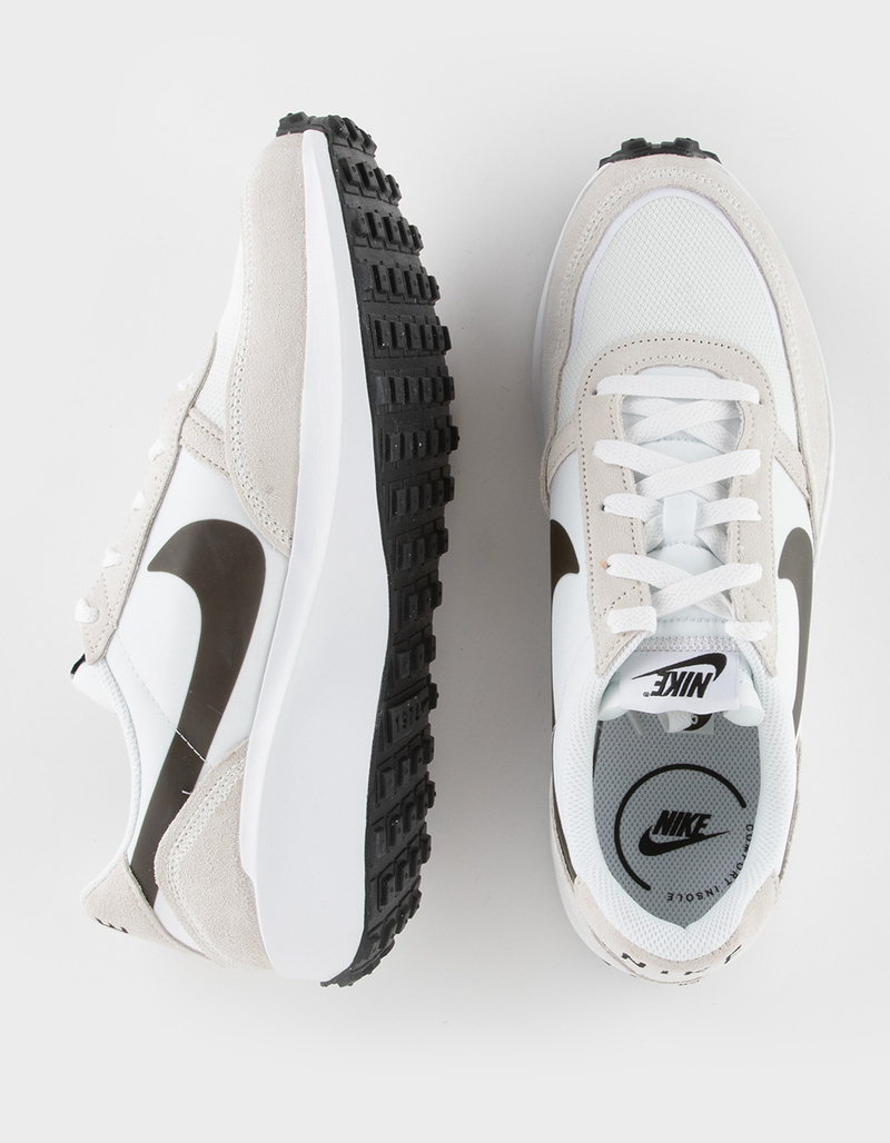 NIKE Waffle Debut Mens Shoes image number 4