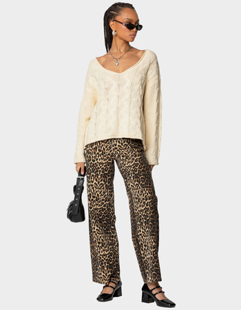 EDIKTED Inga Oversized Cable Knit Sweater Alternative Image