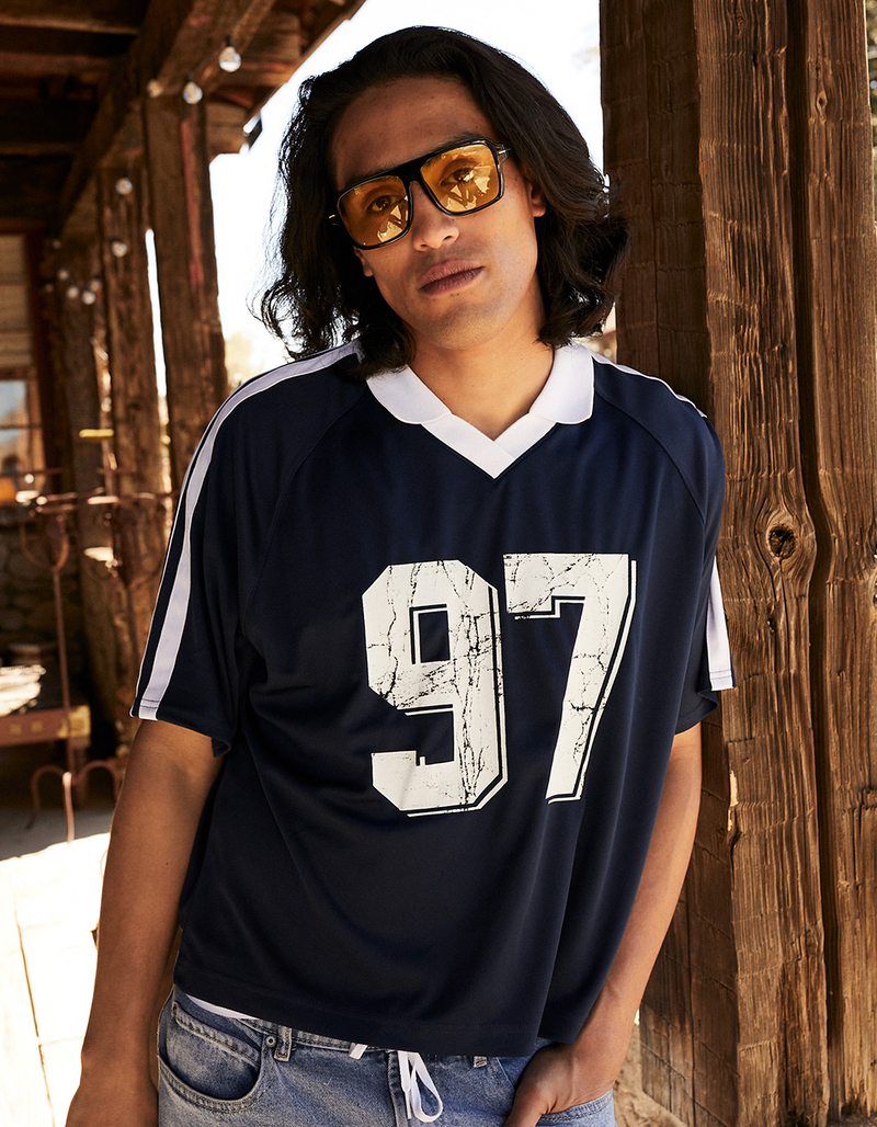 RSQ Mens Cropped Soccer Jersey image number 3