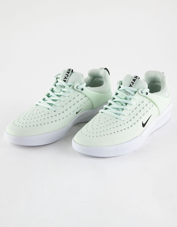 NIKE SB Zoom Nyjah 3 Mens Shoes Alternative Image