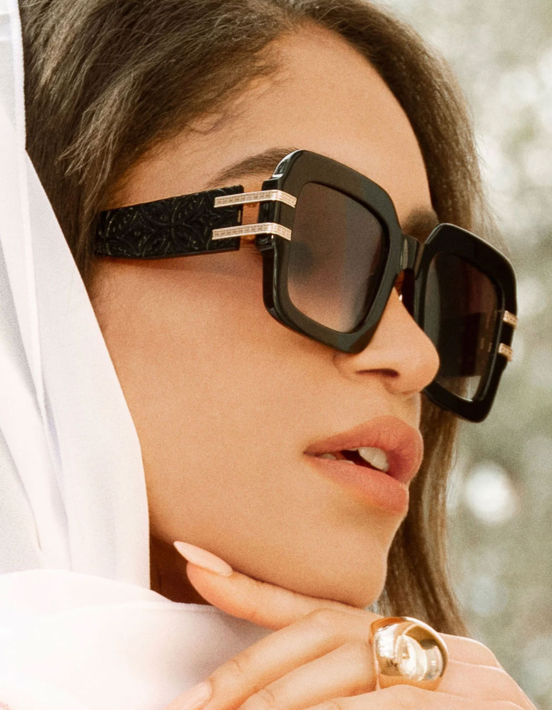 DIFF EYEWEAR x The White Lotus Tanya McQuoid Sunglasses image number 5