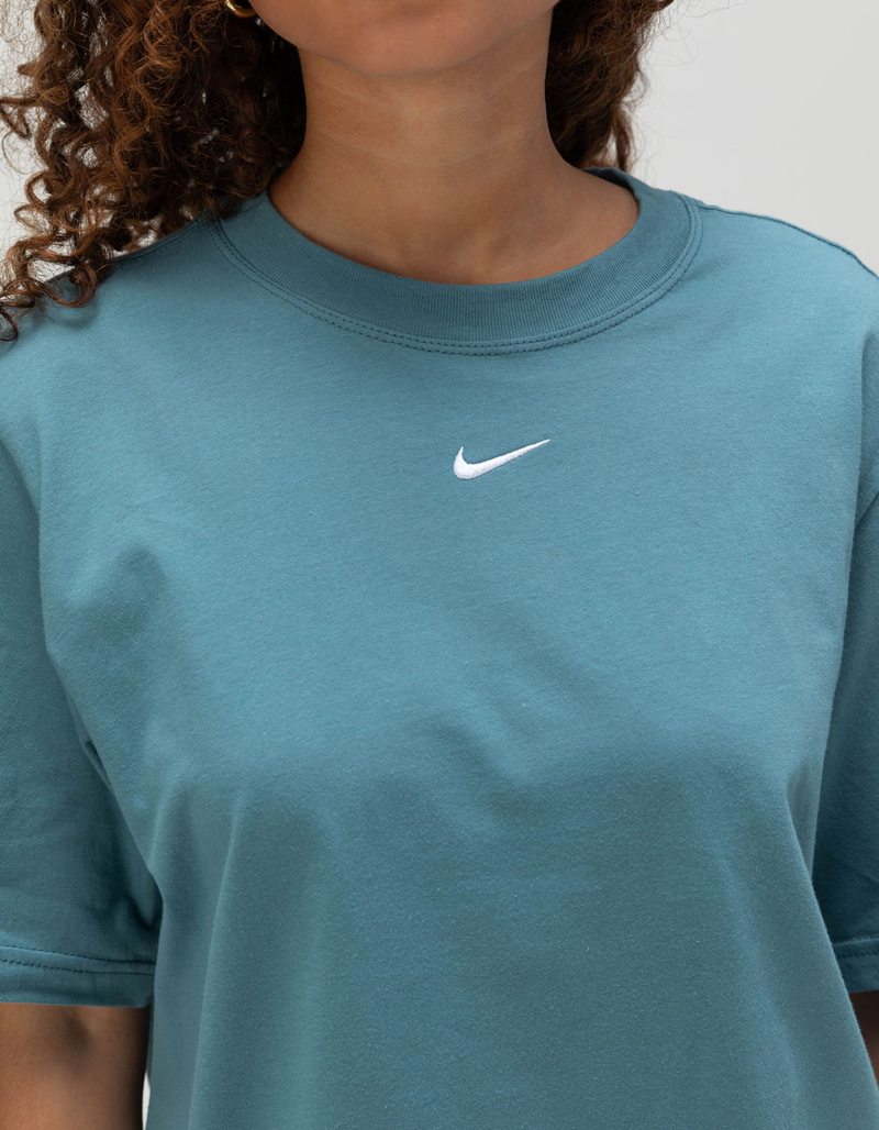 NIKE Sportswear Essentials Womens Tee image number 4