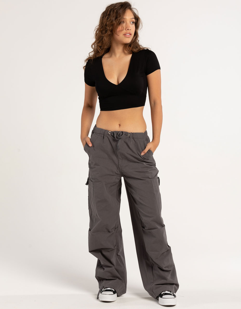 RSQ Womens Open Back Crop Top image number 3