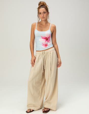 MADDEN GIRL Womens Floral Cami Alternative Image