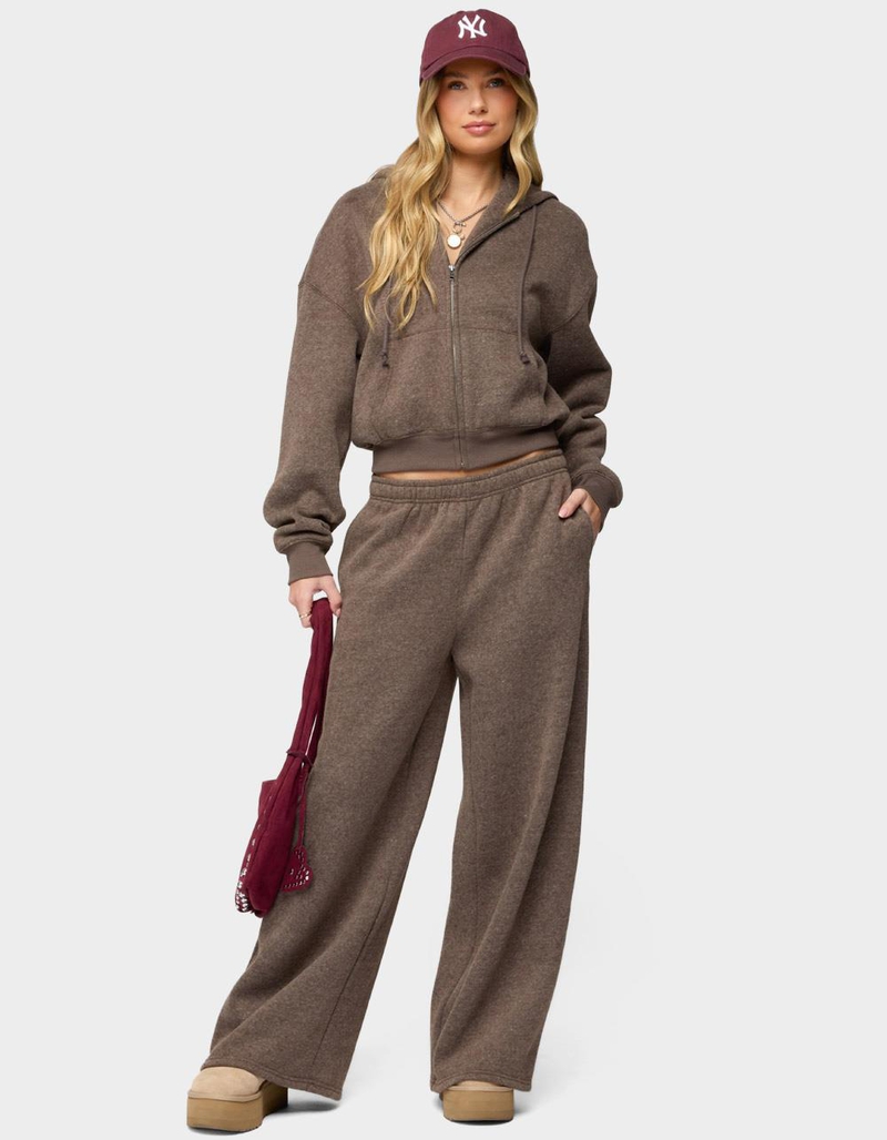 EDIKTED Laulie Straight Leg Sweatpants image number 4