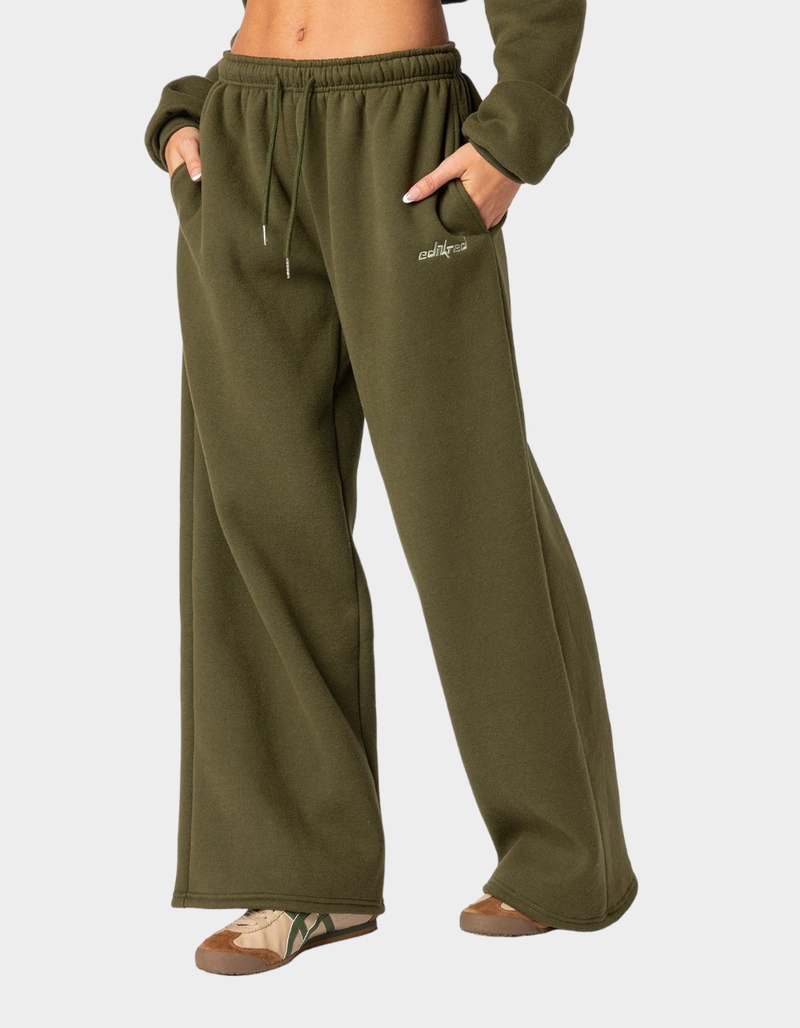 EDIKTED Brenna Low Rise Wide Sweatpants image number 2