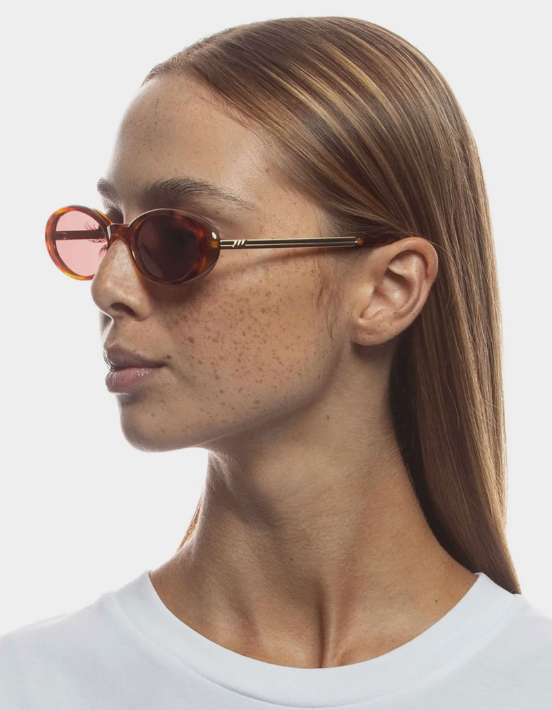 LE SPECS Magnifique Sunglasses image number 3