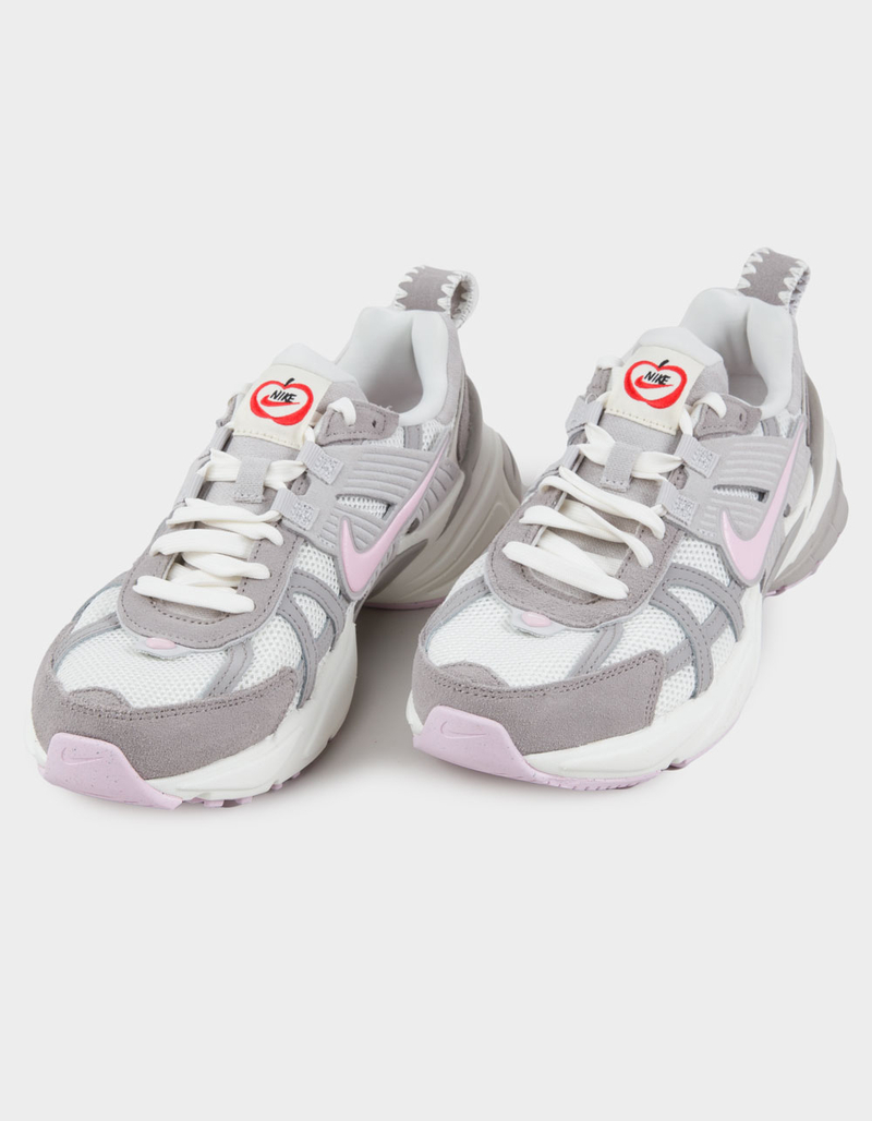 NIKE V2K Womens Running Shoes image number 1