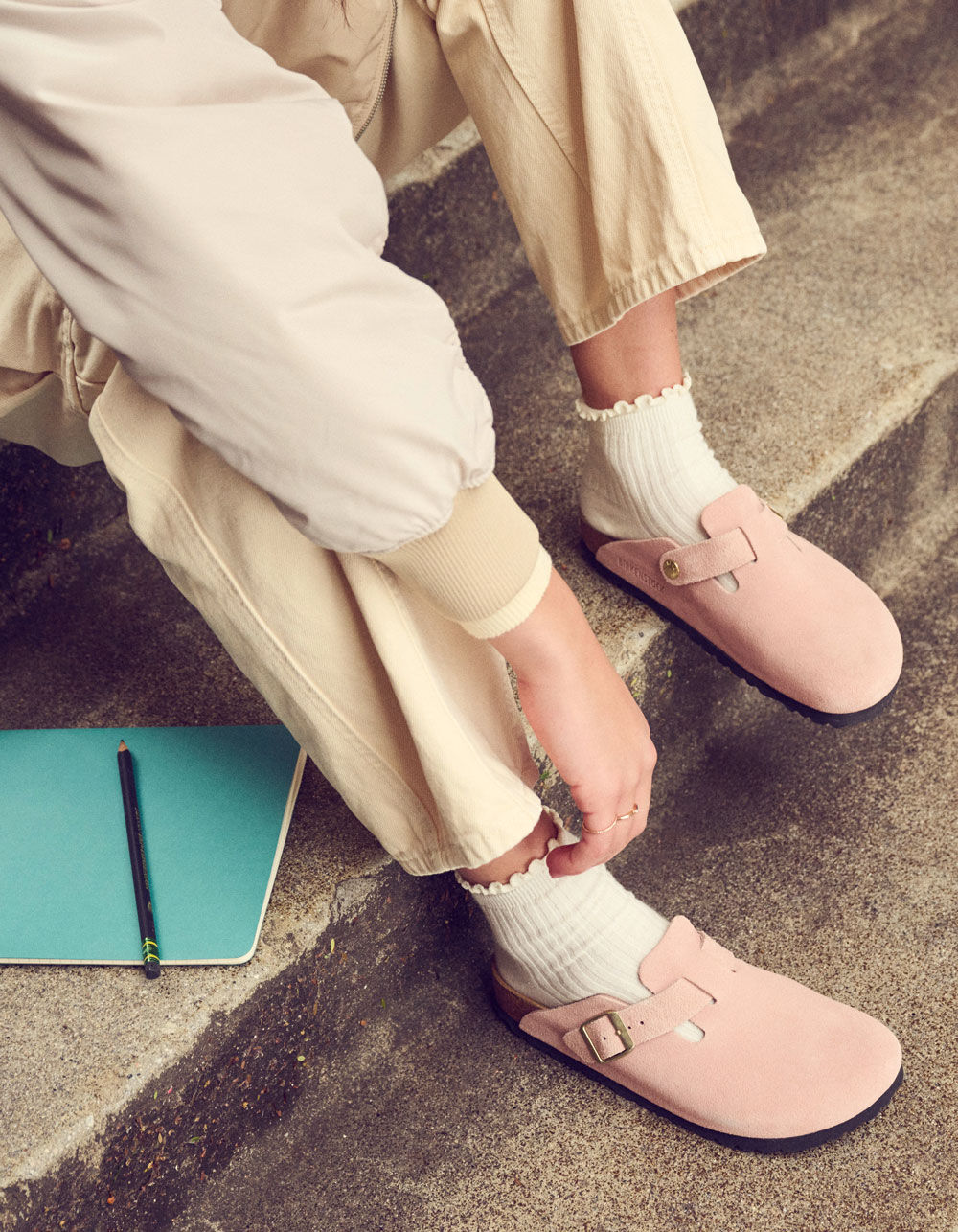 BIRKENSTOCK ビルケンシュトック ゲーリー ダスティローズ ピンク BIRKENSTOCK Boston Womens Clogs - ROSE | Tillys