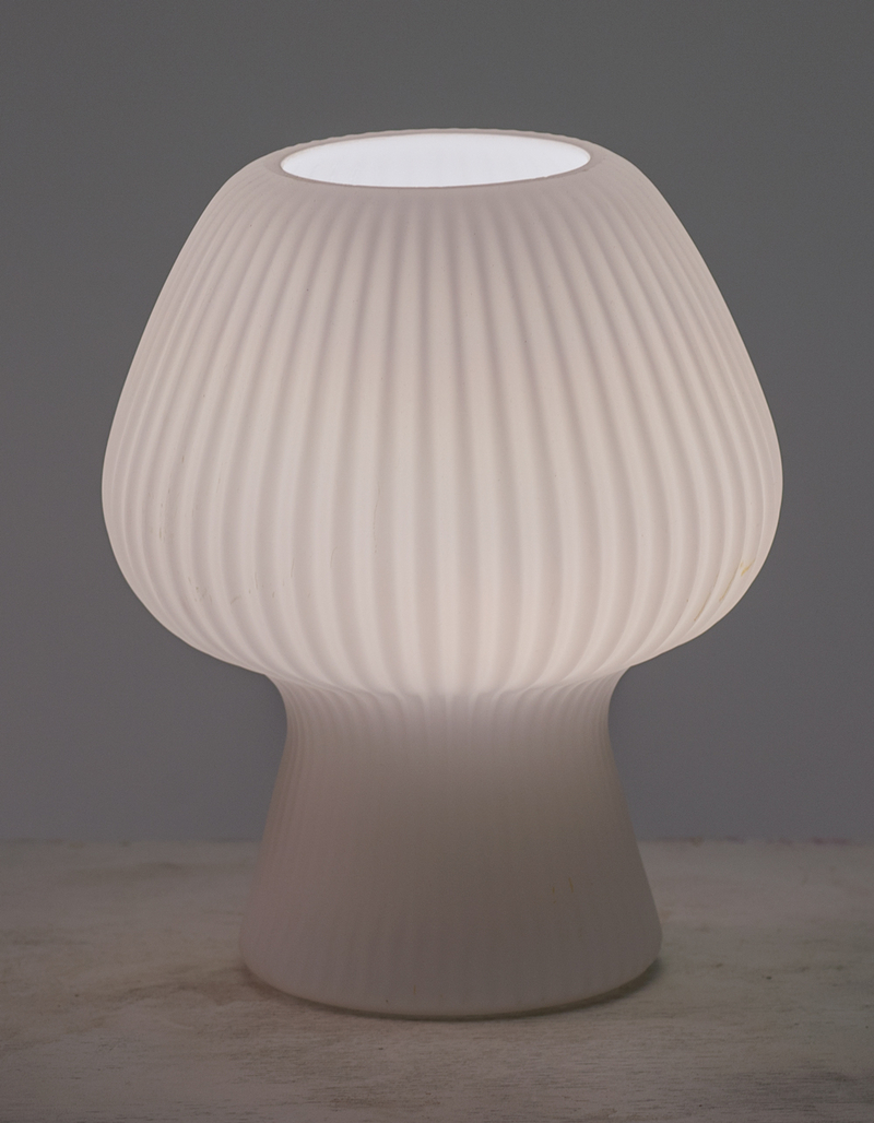 Glowing Shroom USB Lamp image number 3