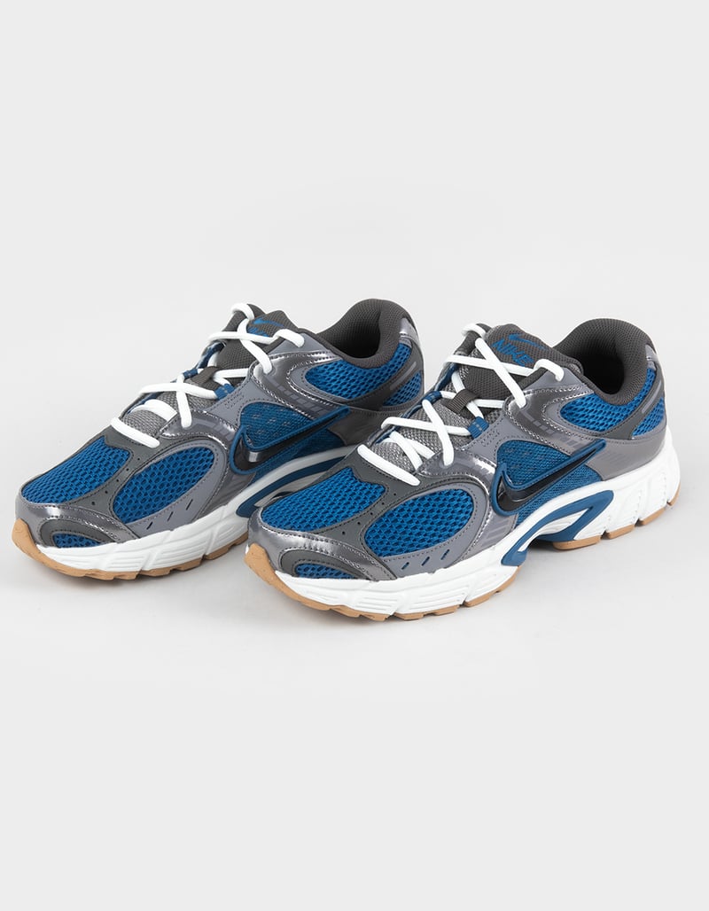 NIKE V5 RNR Mens Shoes  image number 1