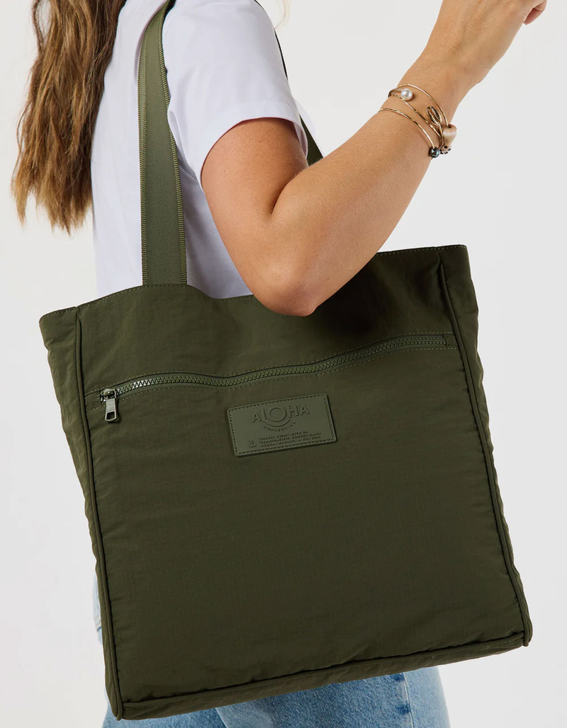 ALOHA COLLECTION School Tote Bag image number 7