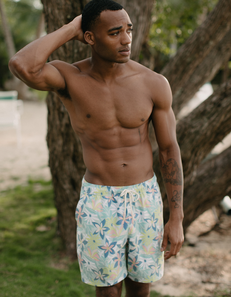 BLUE CROWN Paradise Daisies Mens 7" Swim Shorts image number 0