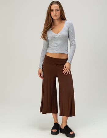 TILLYS Womens Long Sleeve Surplice Tee Alternative Image