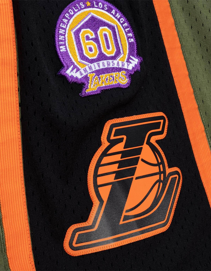 MITCHELL & NESS NBA Flight Swingman Los Angeles Lakers 2009-10 Mens Shorts image number 2