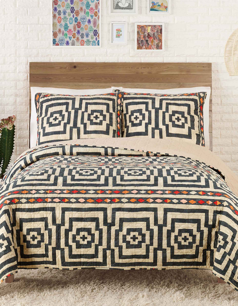 JUNGALOW BY JUSTINA BLAKENEY Hypnotic Full/Queen Quilt Set image number 0