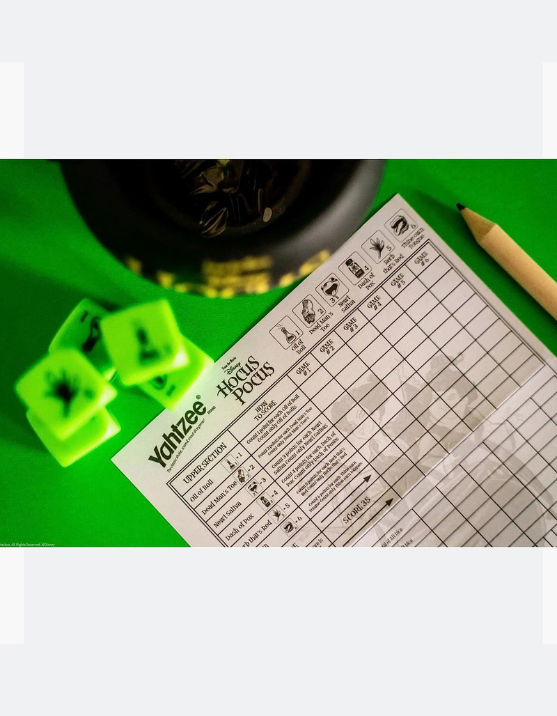 USAOPOLY x Disney Hocus Pocus Yahtzee Game image number 3