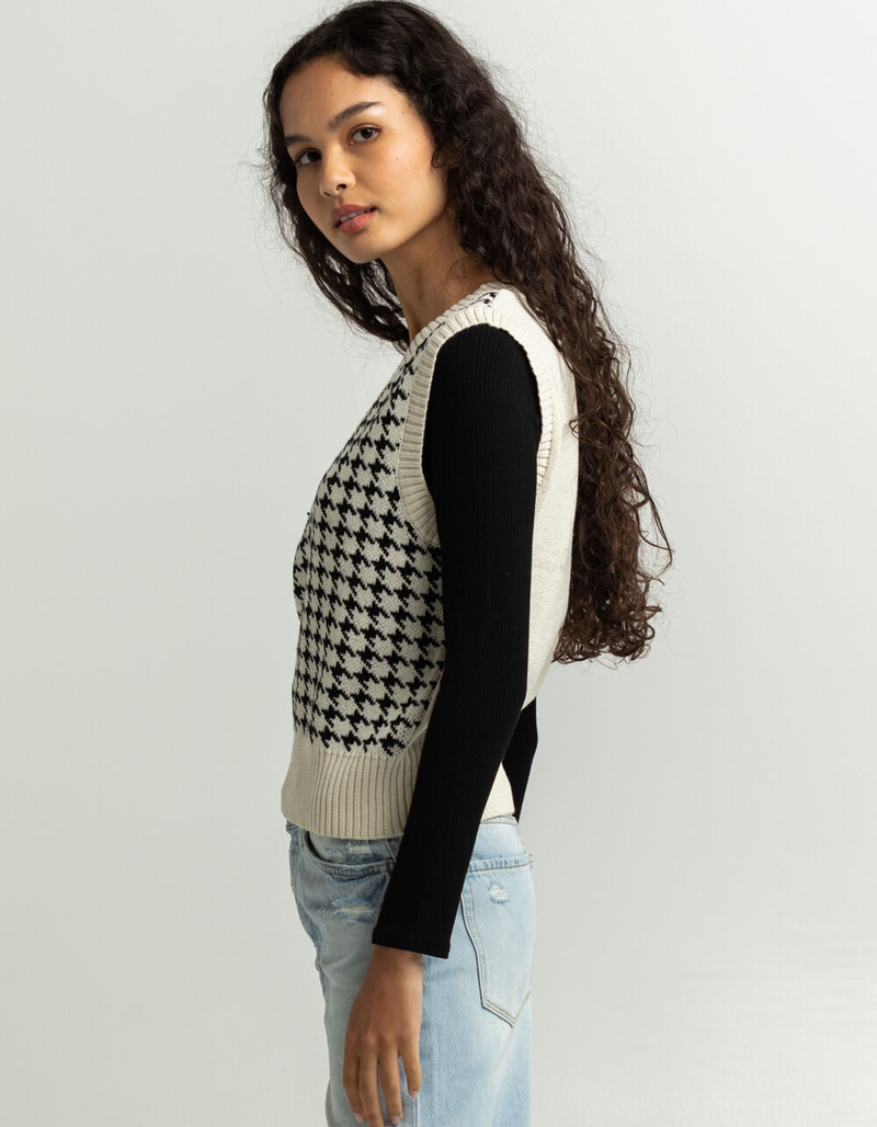 SAY WHAT Houndstooth Womens Vest image number 1