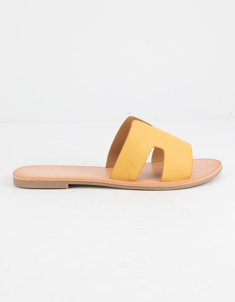 CITY CLASSIFIED Salvia Womens Sandals image number 2