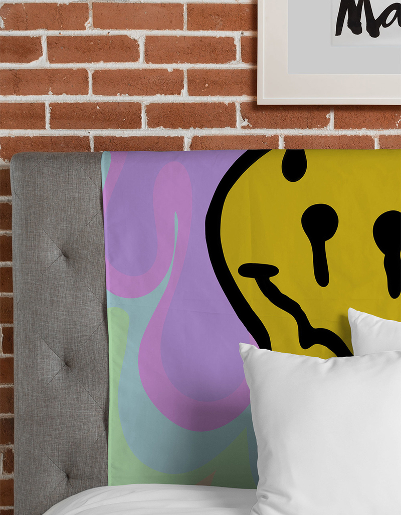 DENY DESIGNS BrinnCKY Melty Melt Smile Tapestry image number 3