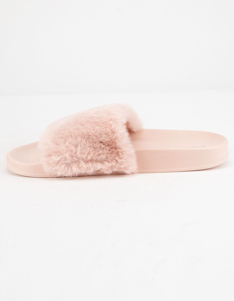 QUPID Faux Fur Blush Womens Sandals image number 3
