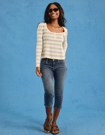 RSQ Womens Low Rise Capri Jeans Primary Image