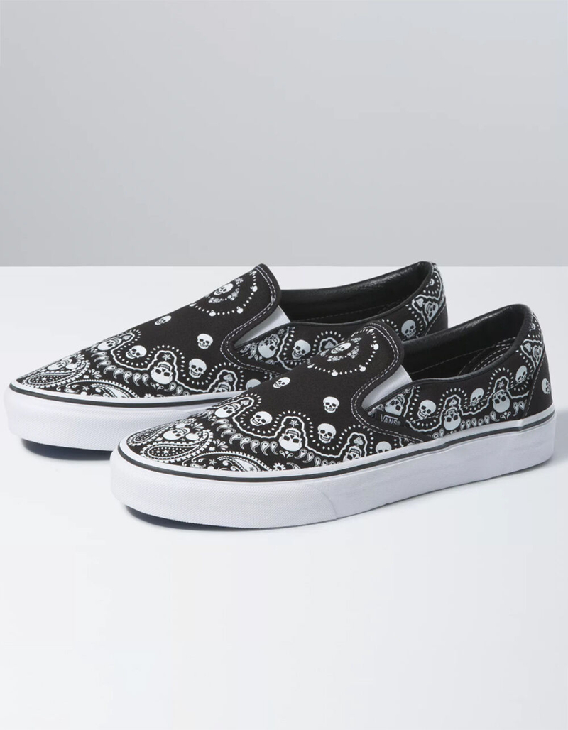 VANS Bandana Skull Classic Slip-On Shoes image number 0