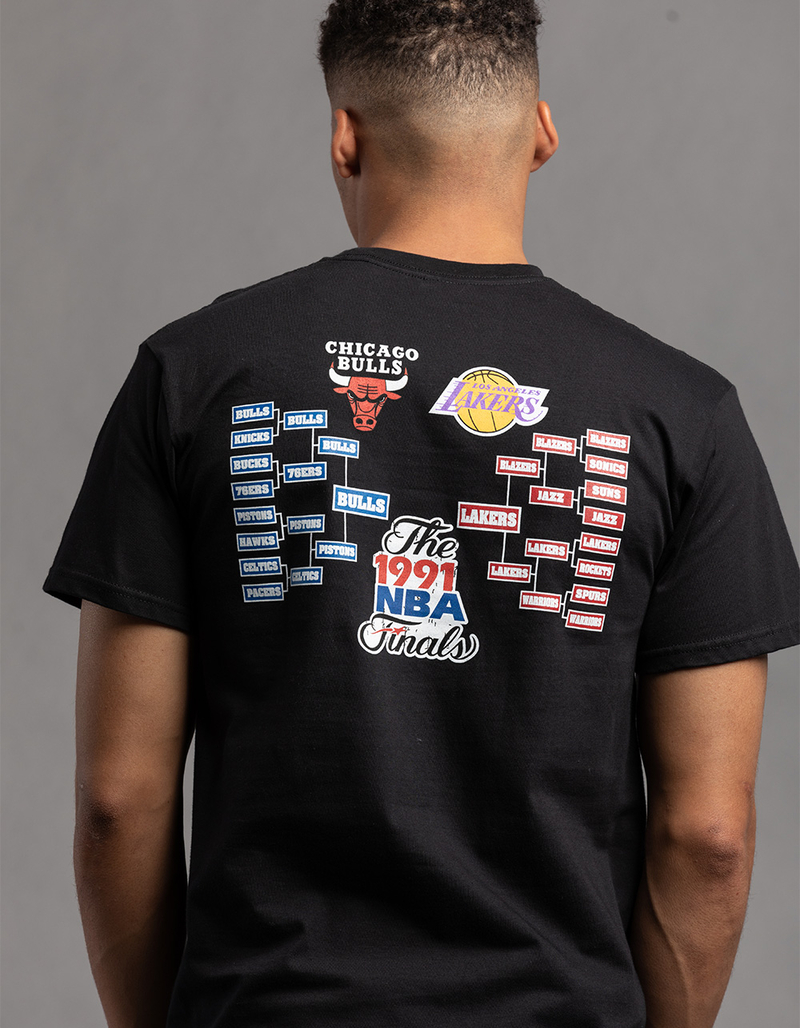 MITCHELL & NESS Bulls vs. Lakers 1991 NBA Finals Mens Tee image number 5