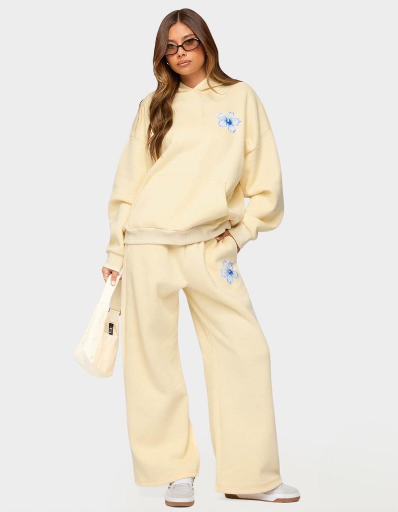 EDIKTED Tropical Bloom Sweatpants image number 4