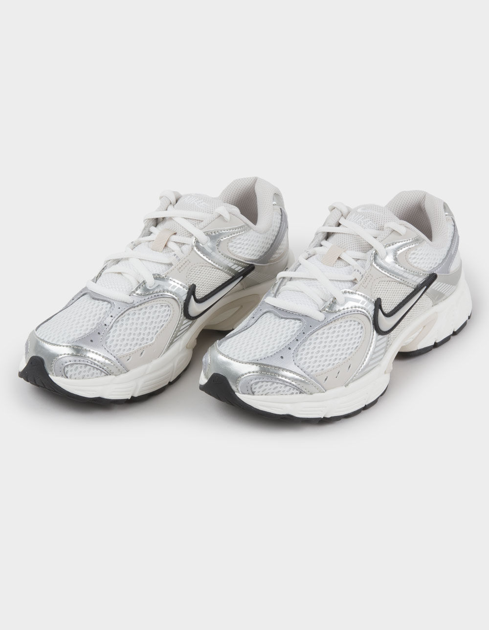 NIKE V5 RNR Womens Shoes - WHITE COMBO - 6 | Tillys