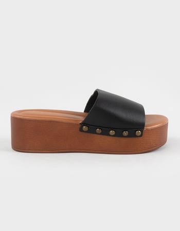 BAMBOO Rez Womens Studded Flatform Slides Primary Image
