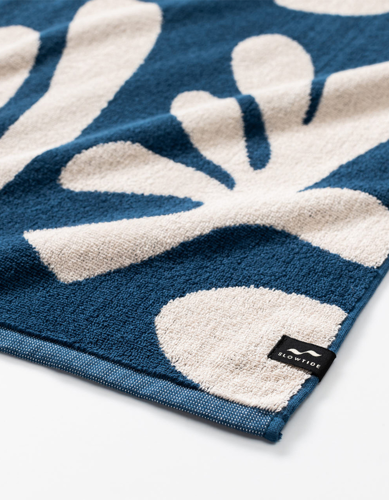 SLOWTIDE Kingston Hand Towel image number 2