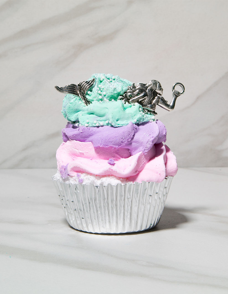 FEELING SMITTEN Large Mermaid Cupcake Bath Bomb image number 0