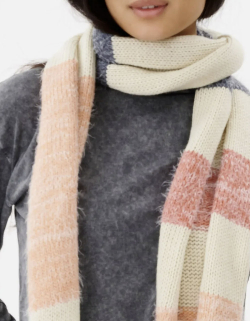 RIP CURL Surf Treehouse Womens Oversized Scarf image number 1