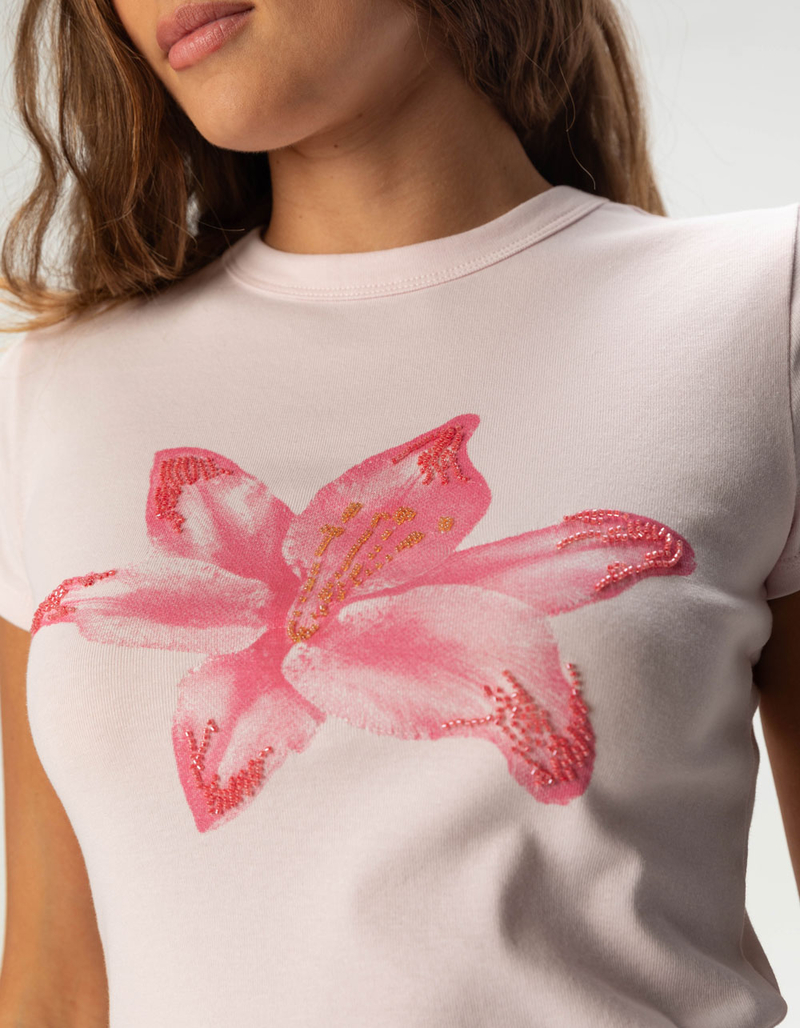FULL TILT Hibiscus Beaded Womens Baby Tee image number 4