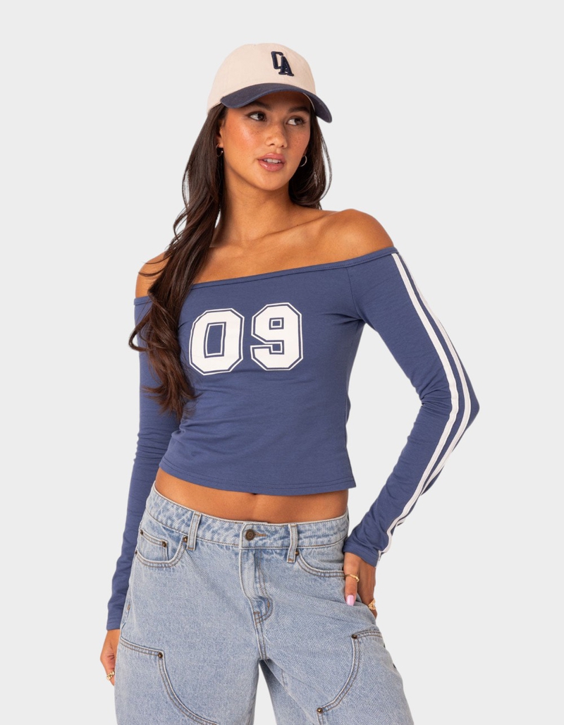 EDIKTED 90's Off Shoulder Long Sleeve Tee image number 0