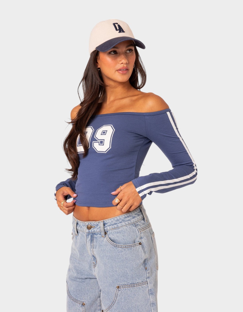 EDIKTED 90's Off Shoulder Long Sleeve Tee image number 2
