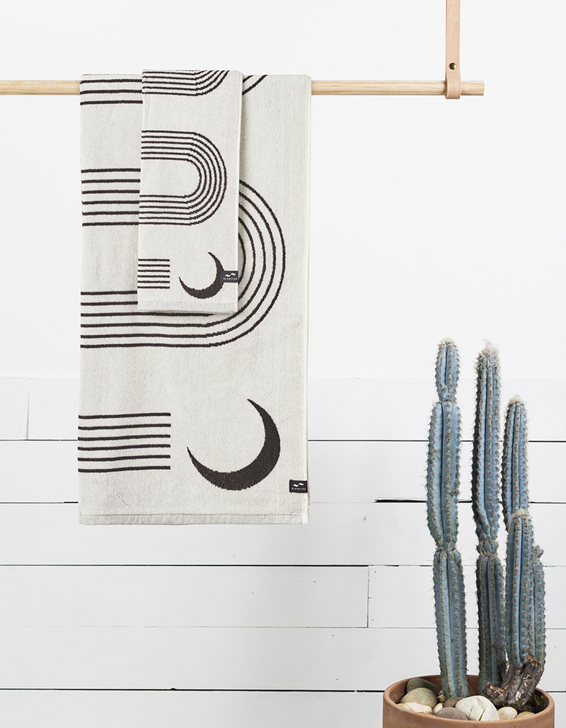 SLOWTIDE Real Fun, Wow! Hand Towel image number 2