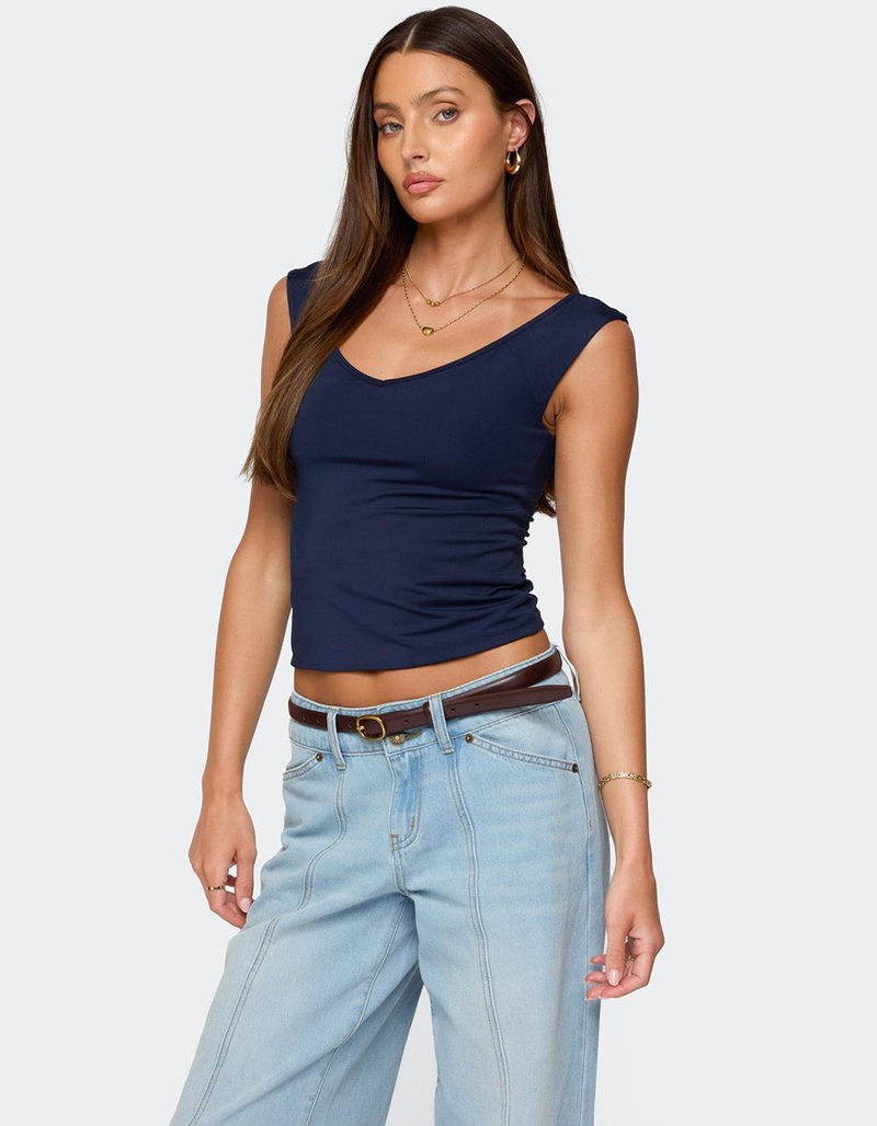 EDIKTED Angeline Wide V-Neck Top image number 3