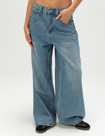 RSQ Womens Low Rise Ultra Baggy Jeans Alternative Image