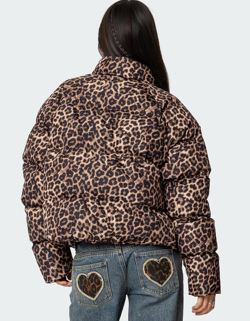 EDIKTED Dalya Leopard Printed Puffer Jacket image number 4