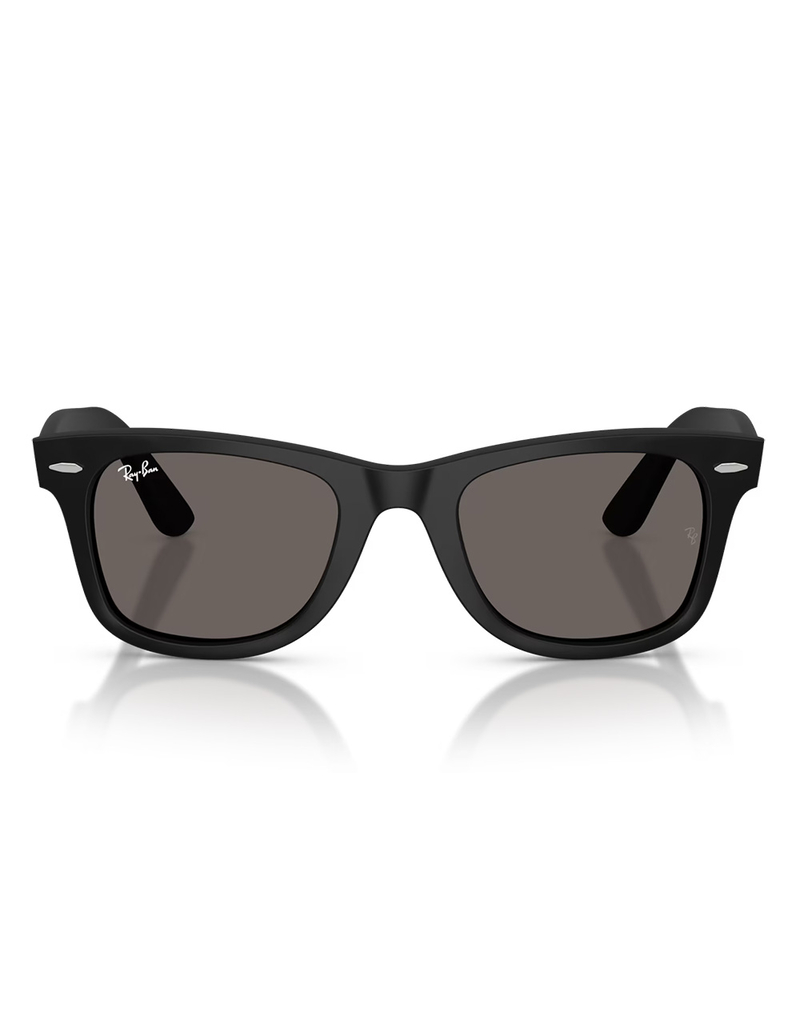 RAY-BAN Wayfarer Ease Sunglasses image number 1