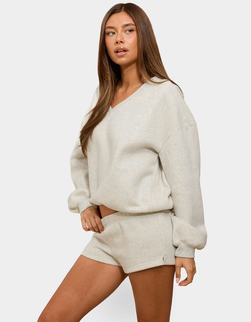 EDIKTED Bronte V-Neck Sweatshirt image number 0