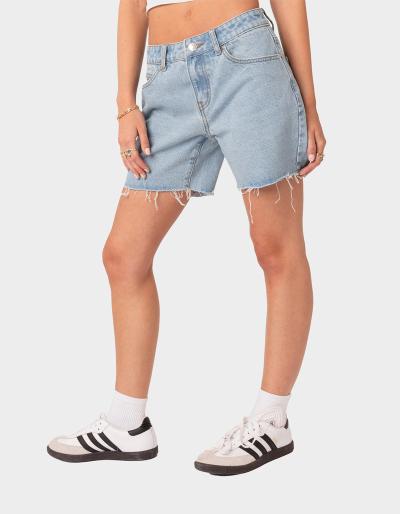EDIKTED Tomboy Low Rise Denim Shorts image number 3