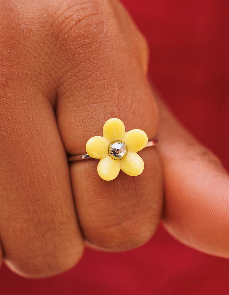 PURA VIDA Solstice Enamel Flower Ring image number 1