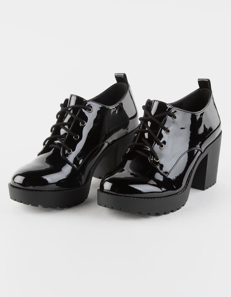 SODA Brief Lace Up Block Heel Womens Shoes image number 0