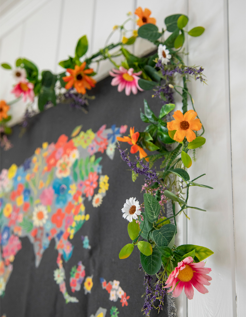 NATURAL LIFE Wildflower Garland image number 5